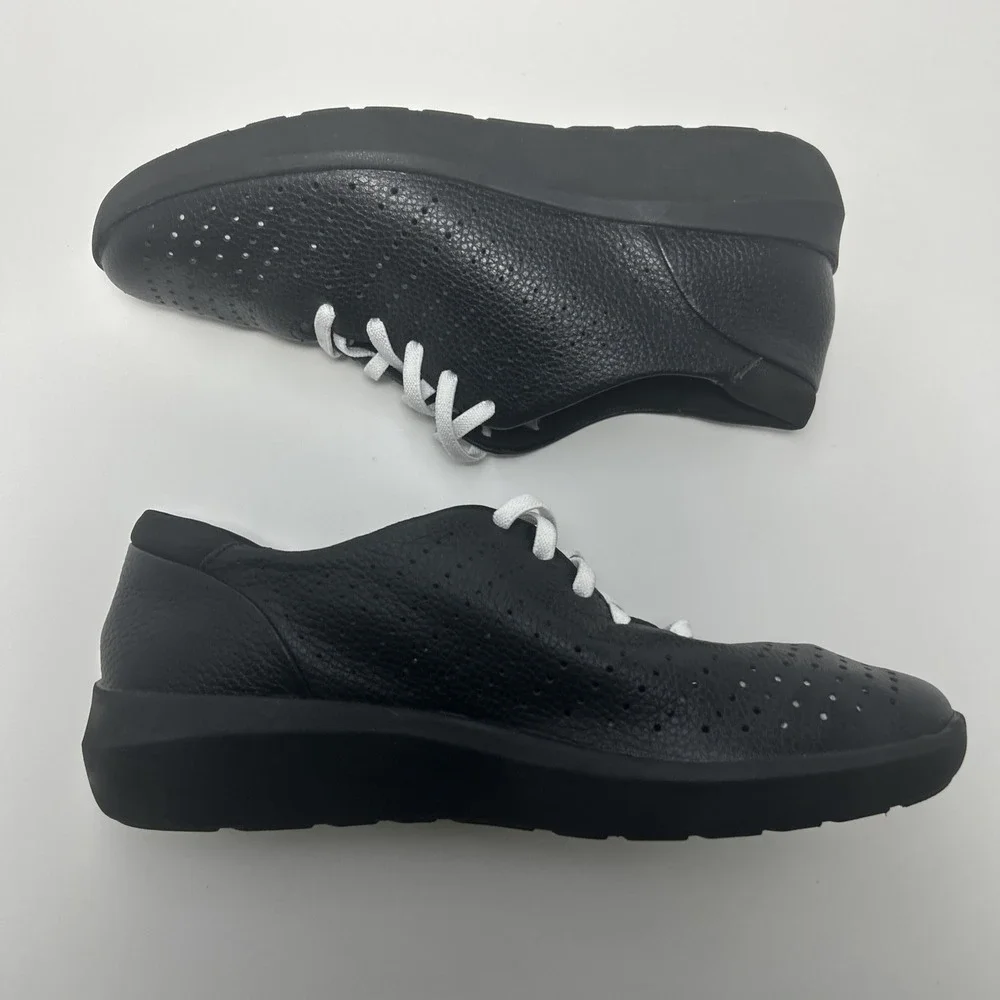 Clarks Collection Kayleigh Aster Black‎ Leather Sneaker Women's Size 11